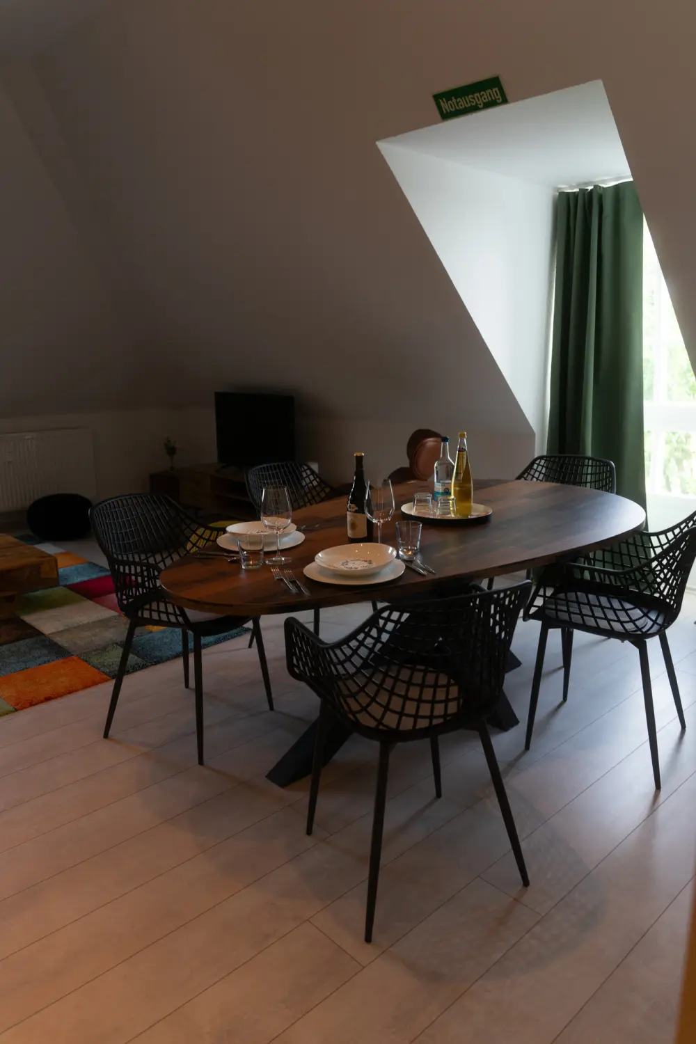 HAMA Design Homes – Ferienwohnung – Ferienwohnung Lippstadt, Essbereich