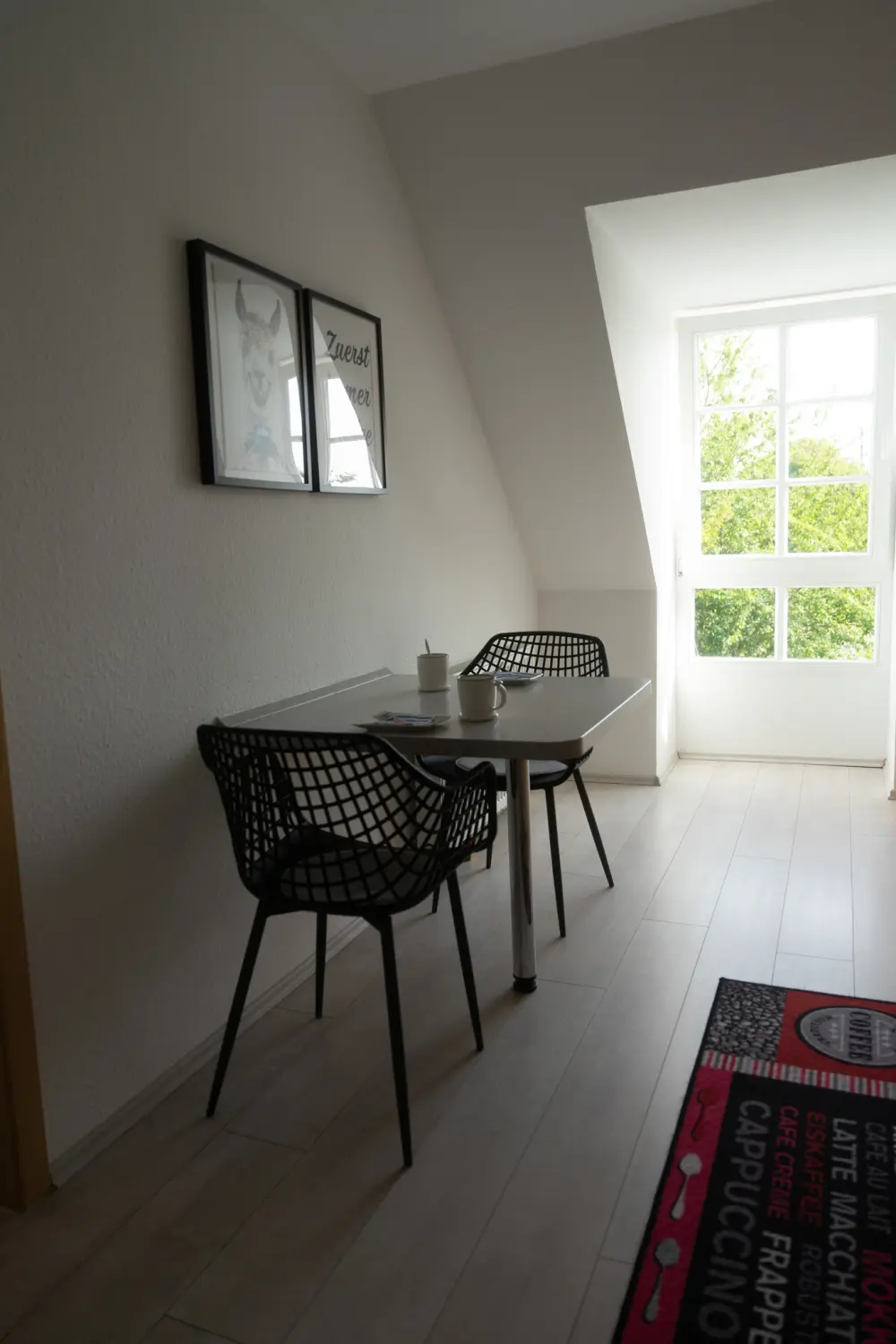 HAMA Design Homes – Ferienwohnung – Ferienwohnung Lippstadt, Essbereich
