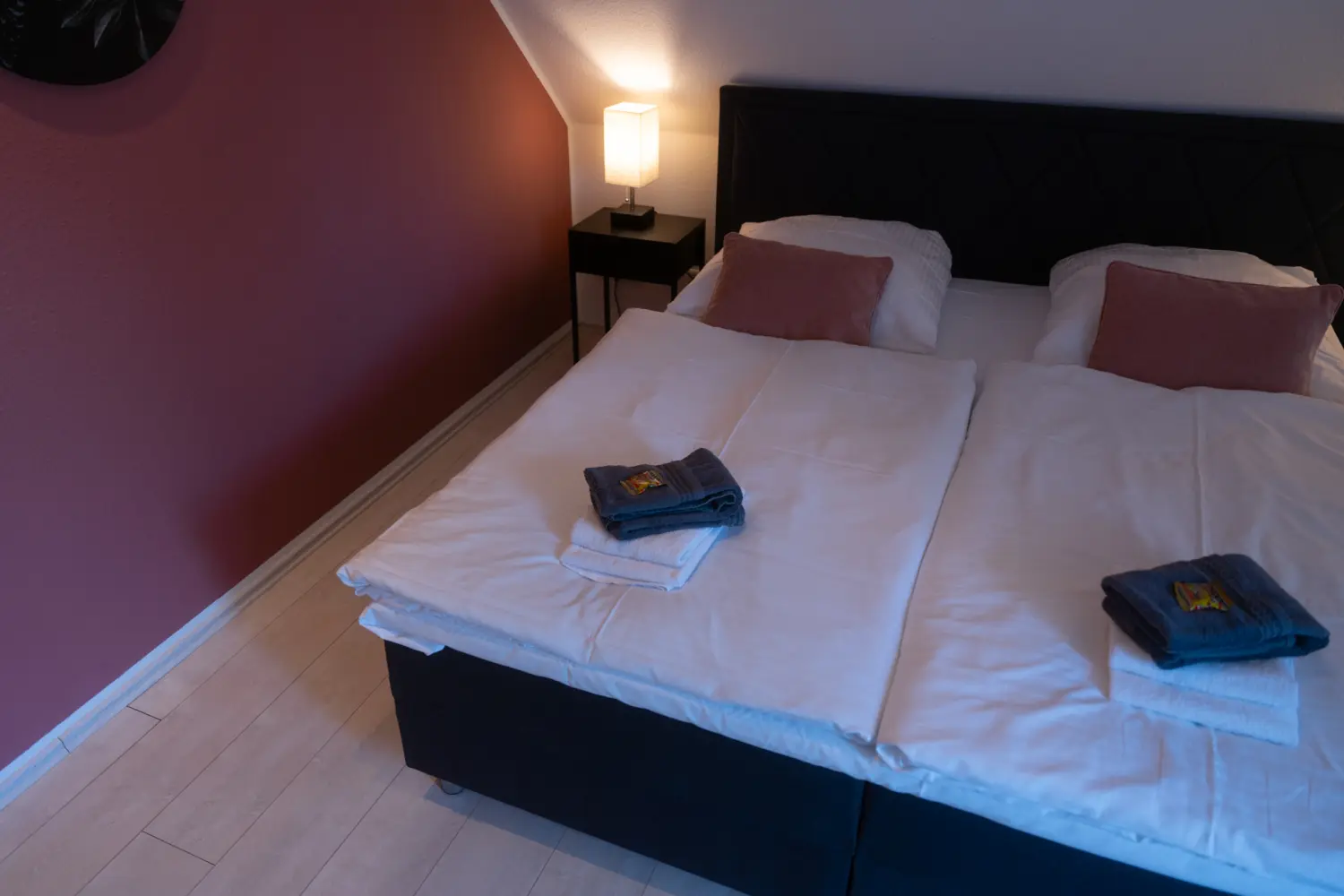 HAMA Design Homes - Ferienwohnung - Lippstadt Ferienwohnung Schlafzimmer