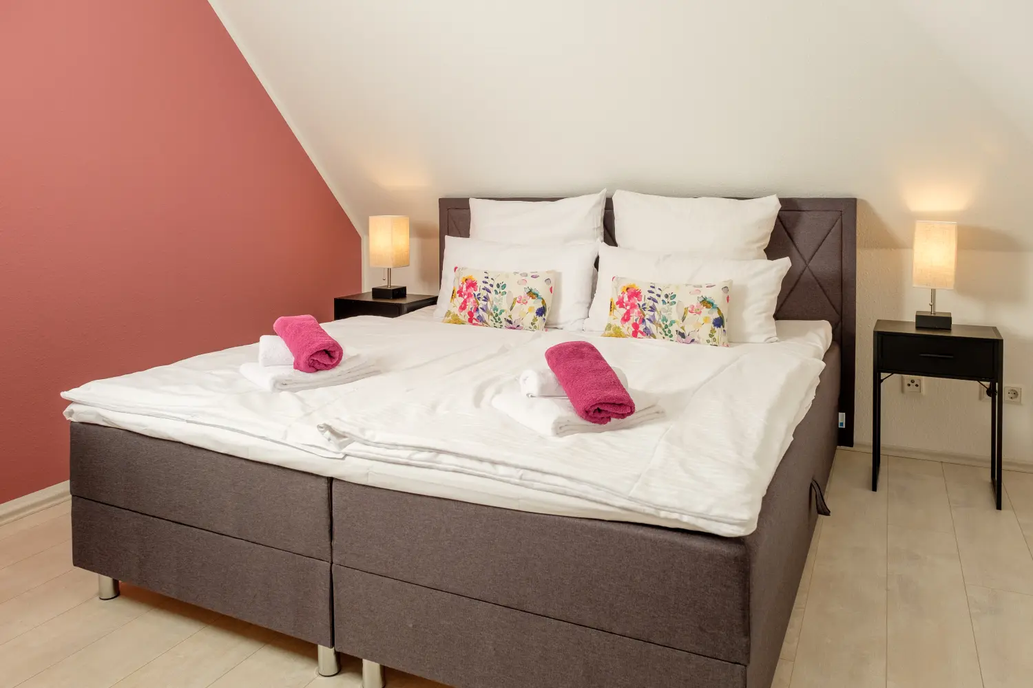 HAMA Design Homes - Ferienwohnung - Lippstadt Ferienwohnung Schlafzimmer