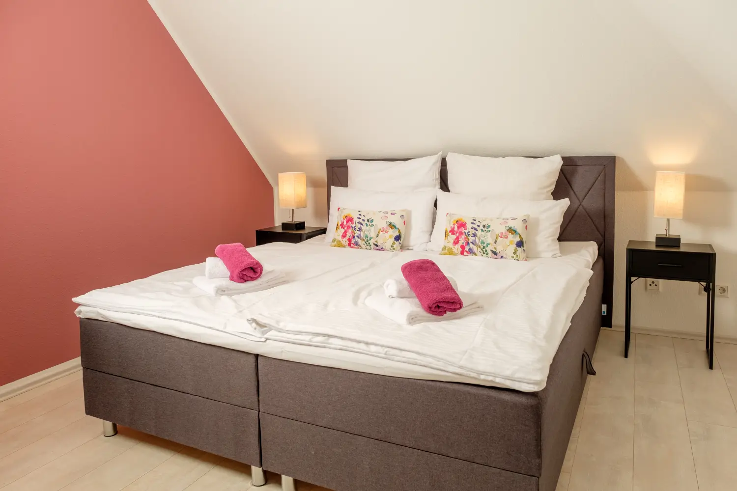 HAMA Design Homes - Ferienwohnung - Lippstadt Ferienwohnung Schlafzimmer