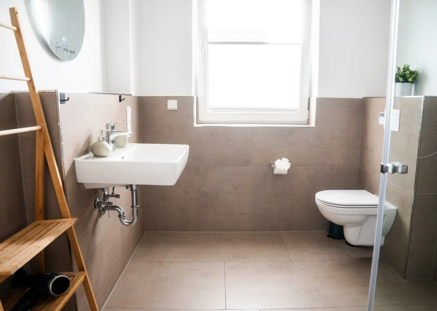 HAMA Design Homes – Ferienwohnung – PaderFlair – HAMA Design Homes – Badezimmer