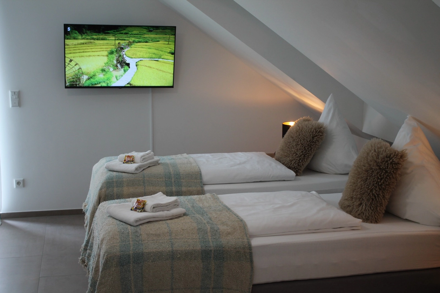 HAMA Design Homes - Ferienwohnung - PaderLounge - PaderStars - BnB OPEN Apartments - Schlafzimmer