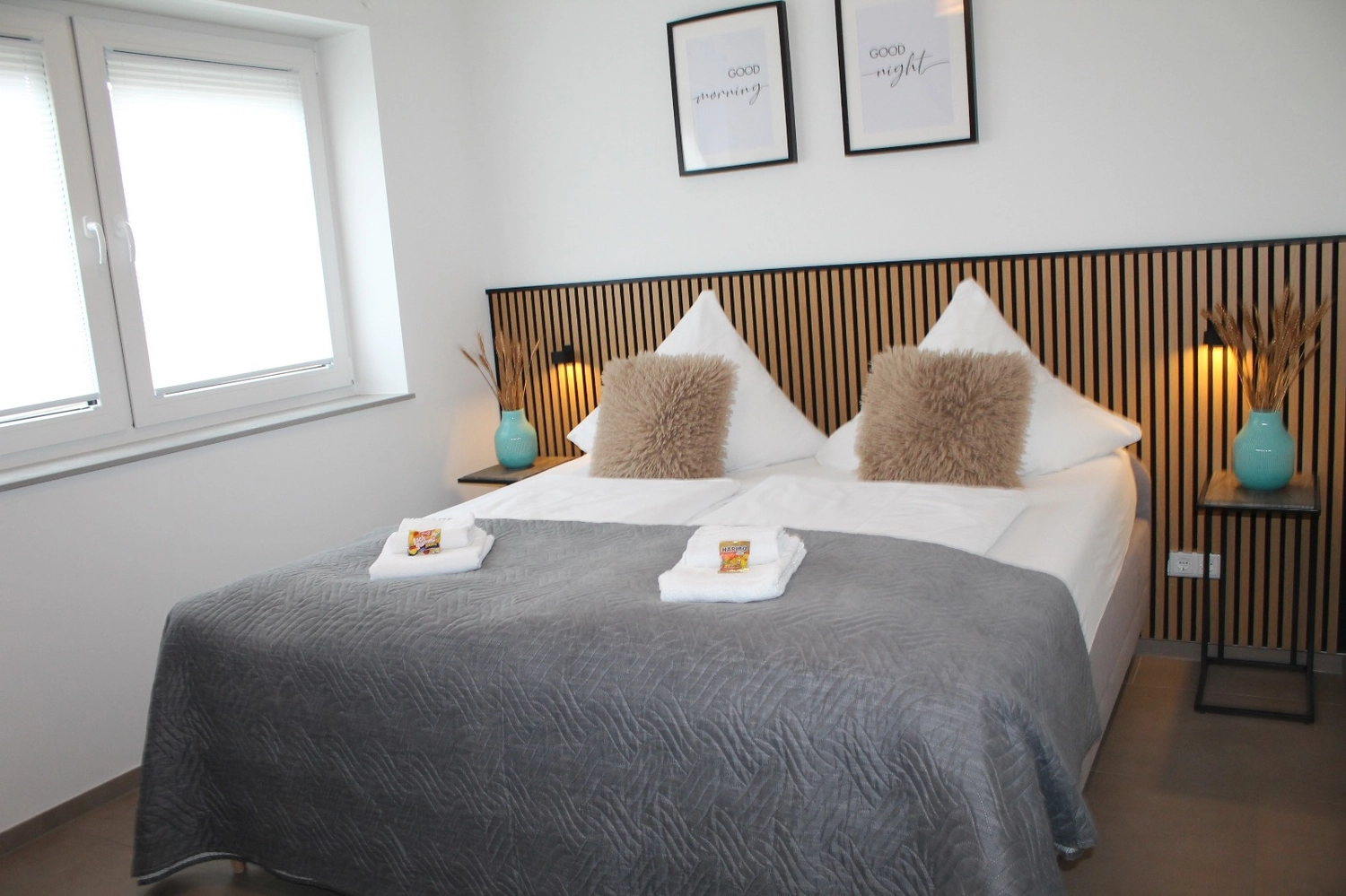 HAMA Design Homes - Ferienwohnung - PaderLounge - PaderGlück - HAMA Design Homes - Schlafzimmer