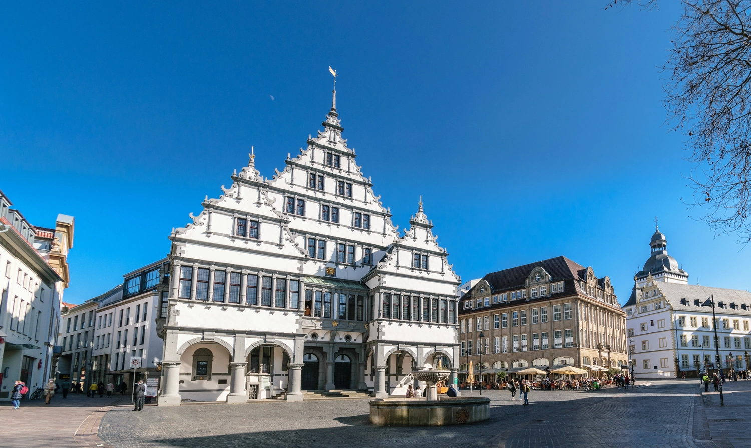 HAMA Design Homes - Ferienwohnung - Rathausplatz von Paderborn
